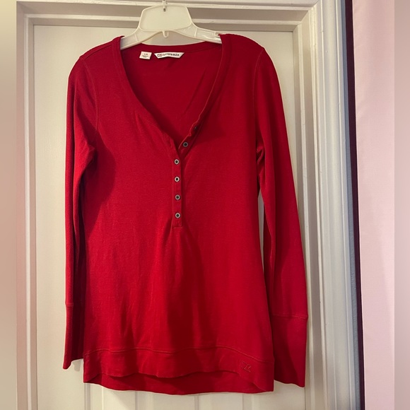 NWOT Cutter and Buck Red Ladies Keep You Warm Henley Style Shirt Size La… - Picture 1 of 9